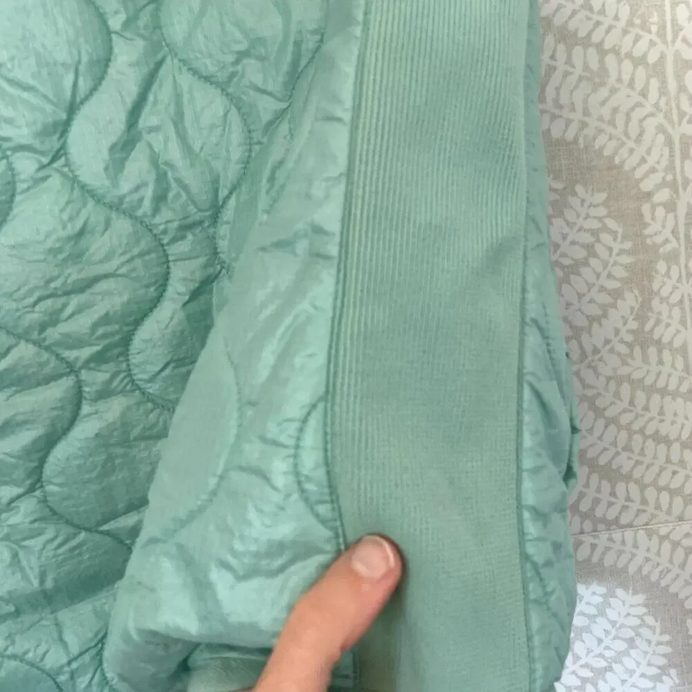 J. Crew Lightweight Mint Green Quilted Outdoor Puffer Vest, Athleisure, S